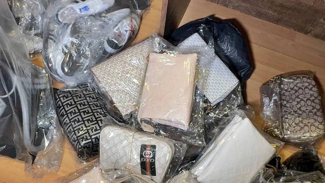 Kargo şubesini denetleyen zabıtayı şoke eden manzara! Polis intikal etti, savcılık devreye girdi 14